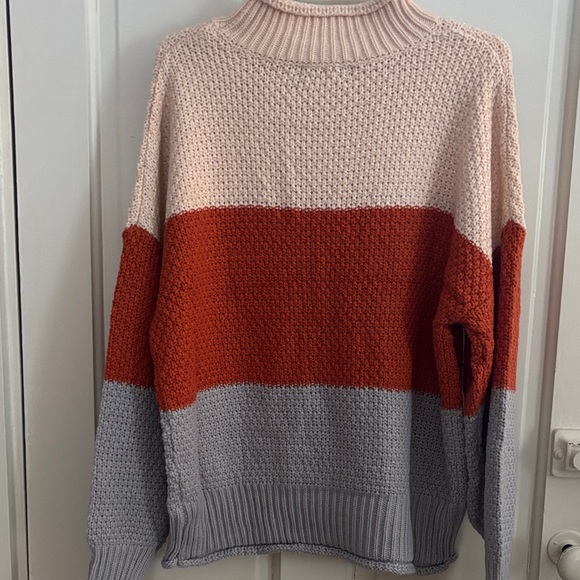 Elegant Colorblock Turtleneck Sweater - Pink, Orange, and Gray - Picture 6 of 9